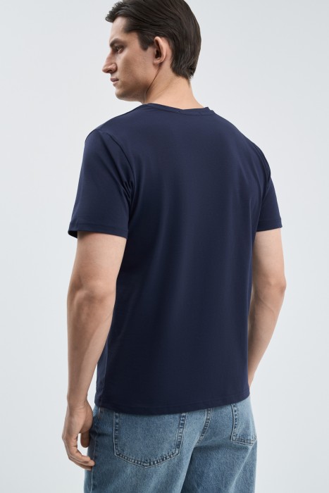 футболка из хлопка по цене 630 руб вид справа