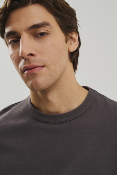 футболка из хлопка из россии вид сбоку