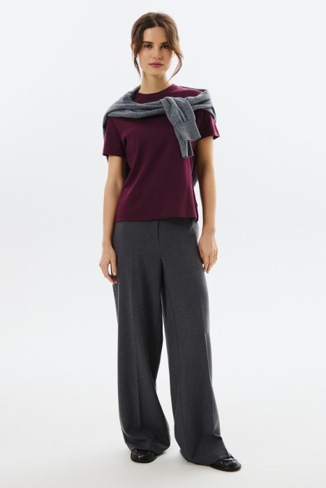 футболка из хлопка из россии вид сбоку