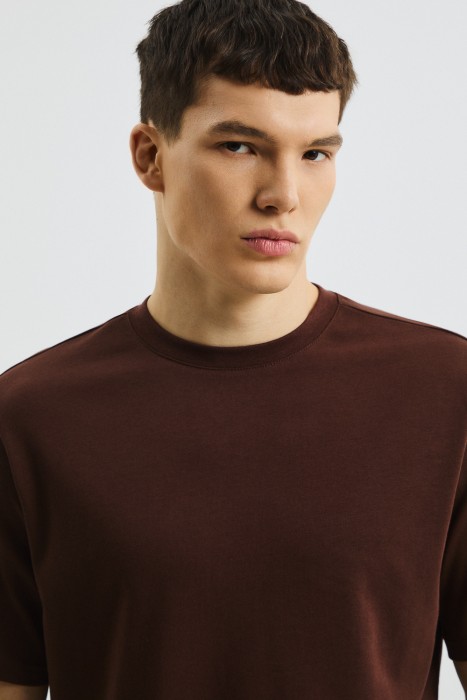 футболка из хлопка из россии вид сбоку