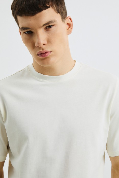 футболка из хлопка из россии вид сбоку