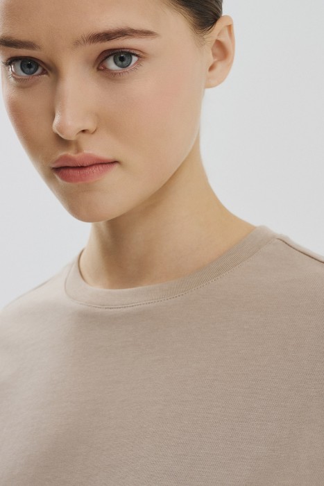 футболка из хлопка из россии вид сбоку