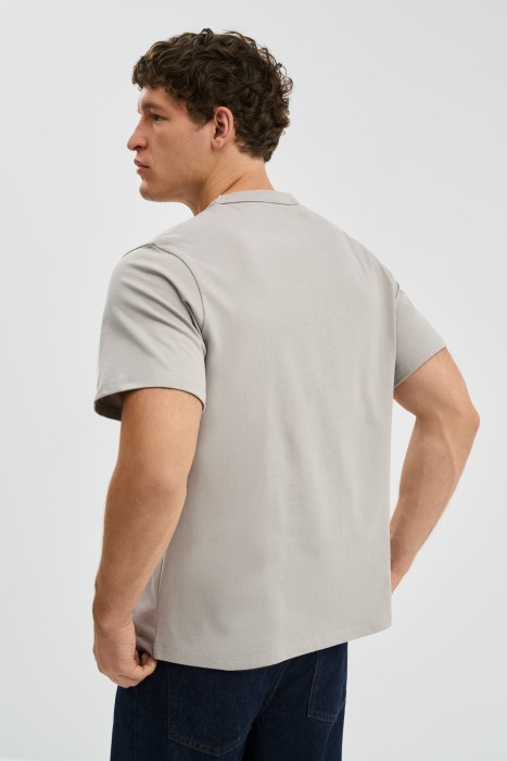 футболка из хлопка по цене 720 руб вид справа