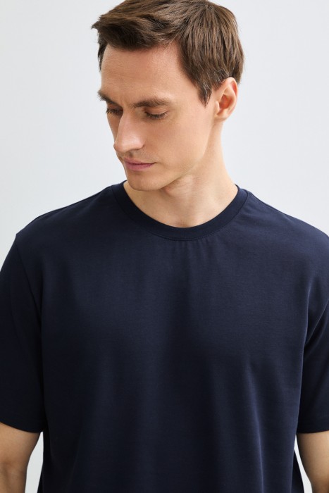 футболка из хлопка из россии вид сбоку