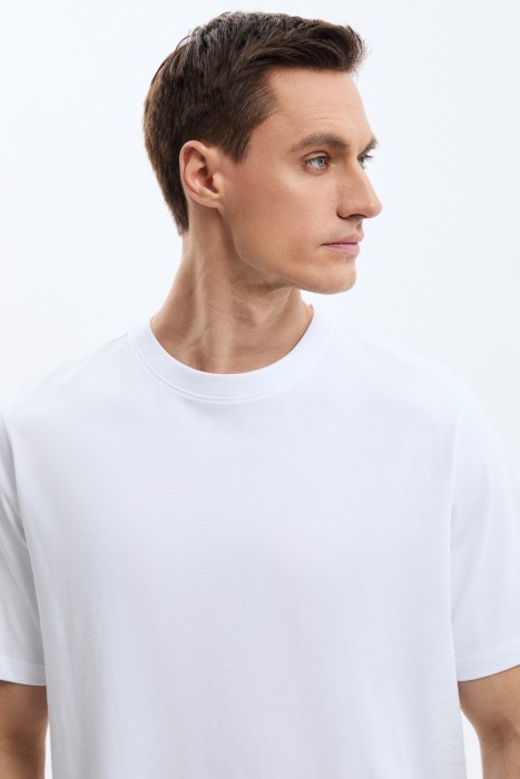 футболка из хлопка из россии вид сбоку