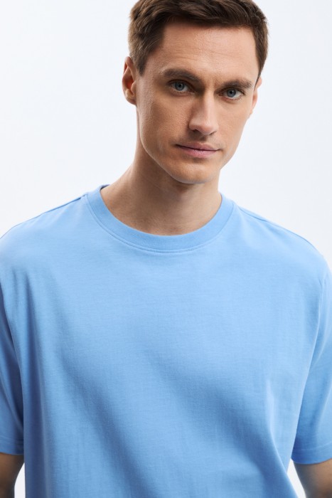 футболка из хлопка из россии вид сбоку