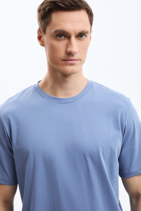 футболка из хлопка из россии вид сбоку