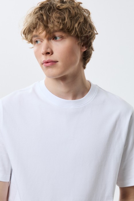 футболка из хлопка из россии вид сбоку