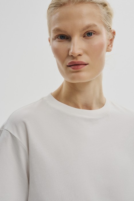 футболка из хлопка из россии вид сбоку