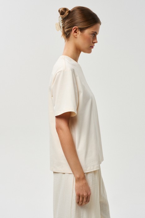 футболка из хлопка от бренда снежная королева вид слева