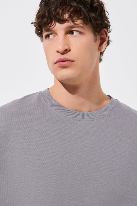 футболка оверсайз из россии вид сбоку