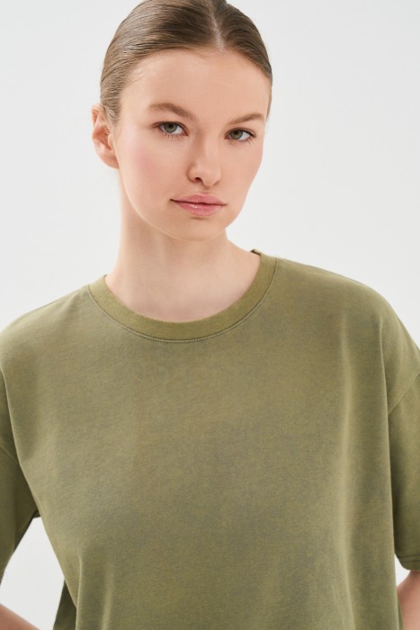 футболка оверсайз из россии вид сбоку