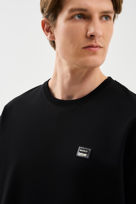 футболка оверсайз от бренда снежная королева вид слева