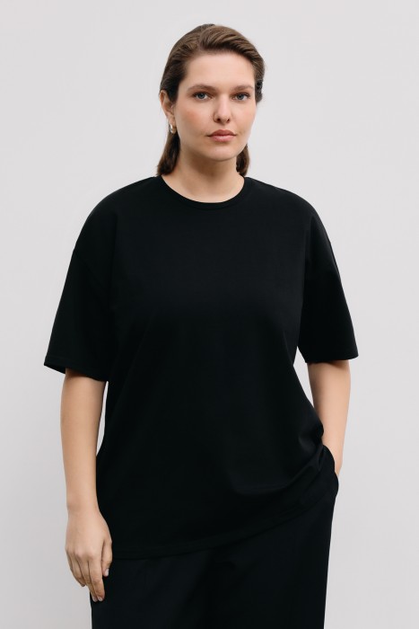 футболка оверсайз от бренда снежная королева вид слева