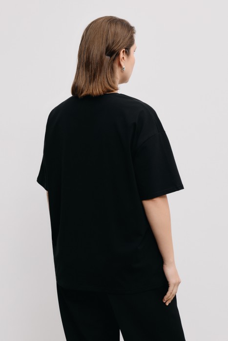 футболка оверсайз по цене 1150 руб вид справа