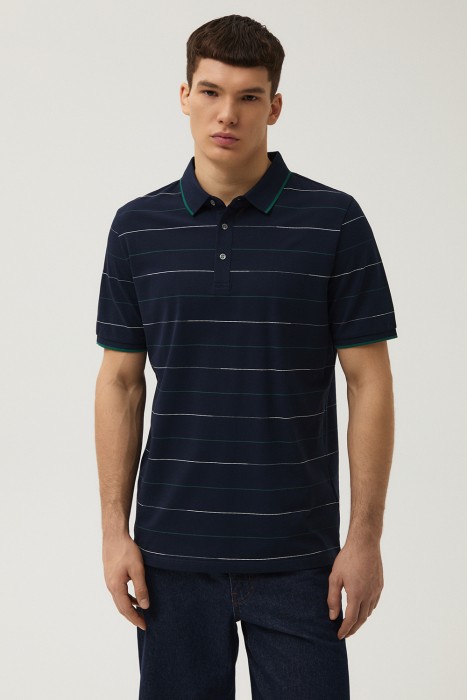 футболка-поло в полоску от бренда снежная королева вид слева