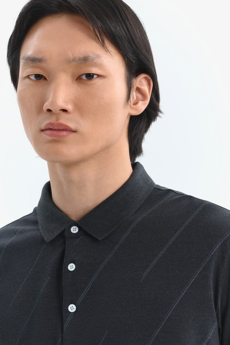 футболка-поло от бренда снежная королева вид слева