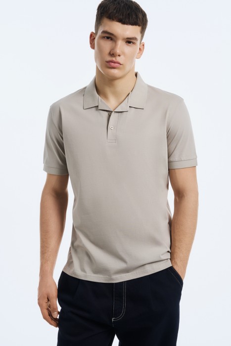 футболка-поло от бренда снежная королева вид слева