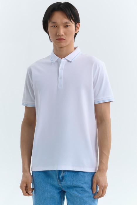 футболка-поло от бренда снежная королева вид слева