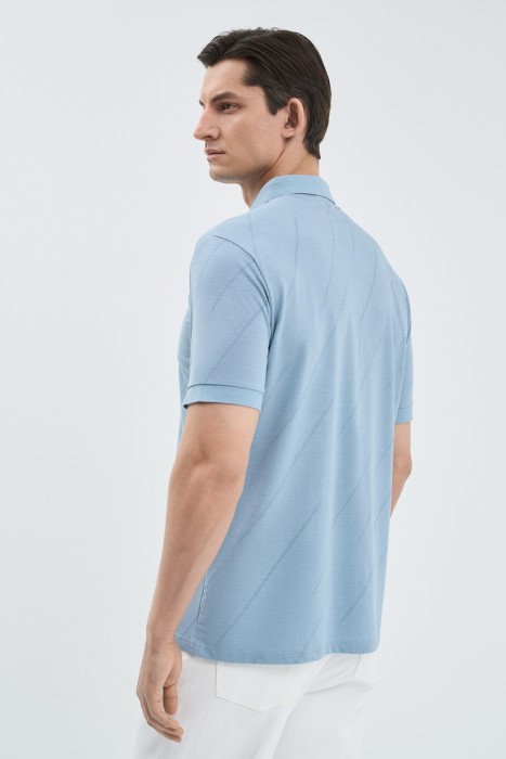 футболка-поло по цене 1040 руб вид справа