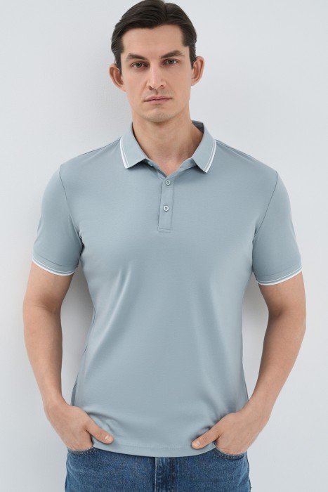 футболка-поло от бренда снежная королева вид слева