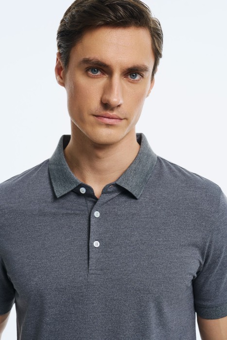 футболка-поло из россии вид сбоку