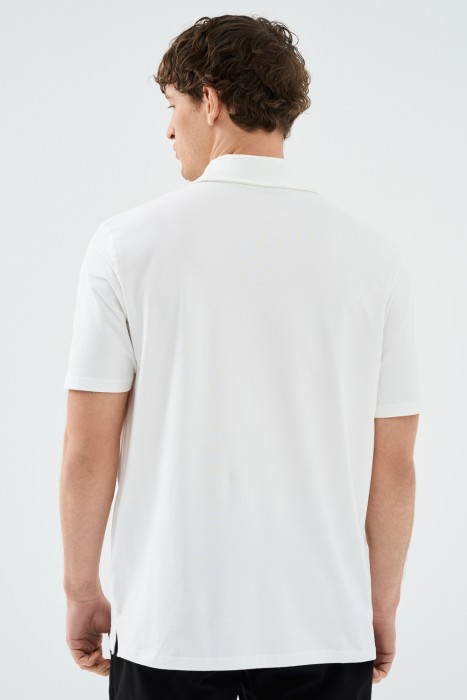 футболка-поло по цене 1040 руб вид справа