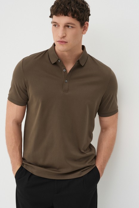 футболка-поло от бренда снежная королева вид слева