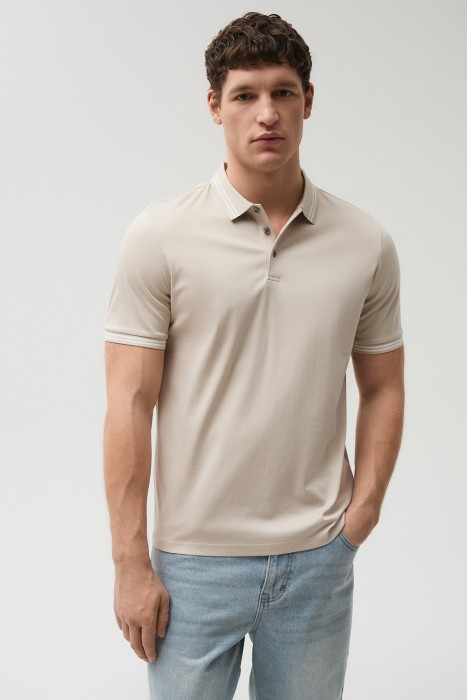 футболка-поло от бренда снежная королева вид слева