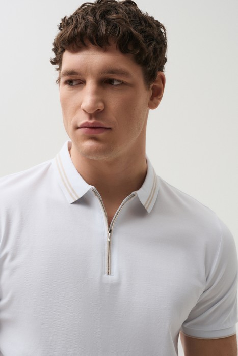 футболка-поло из россии вид сбоку