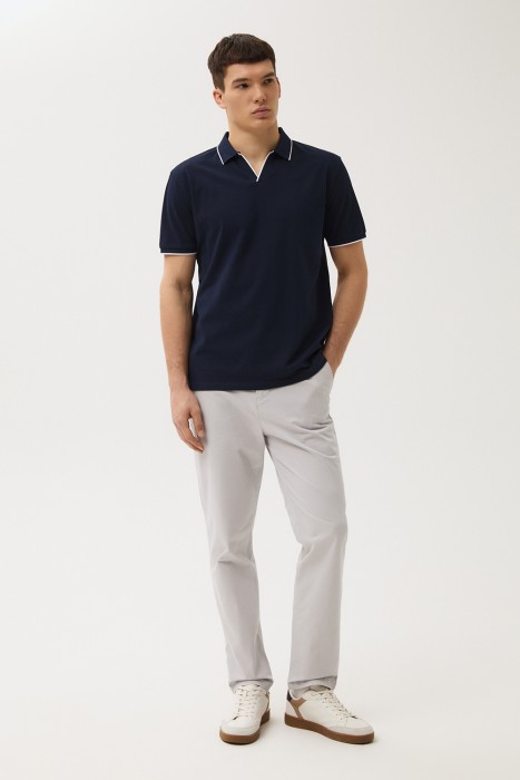 футболка-поло от бренда снежная королева вид слева