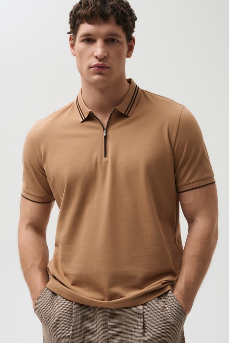 футболка-поло от бренда снежная королева вид слева