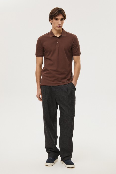 футболка-поло от бренда снежная королева вид слева