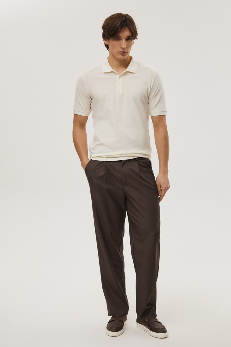 футболка-поло от бренда снежная королева вид слева