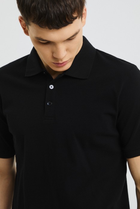 футболка-поло из россии вид сбоку