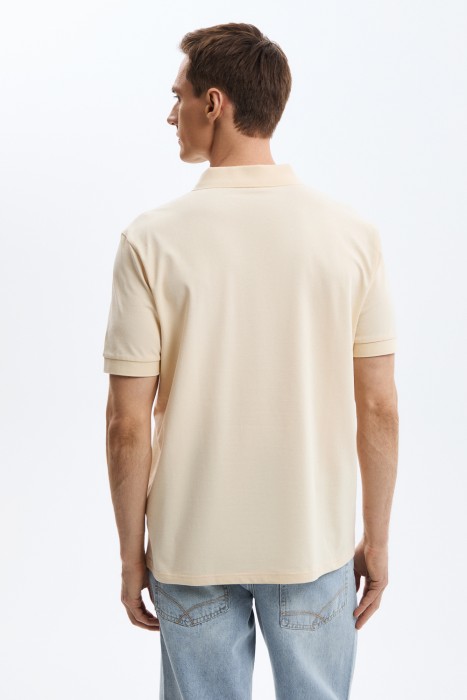 футболка-поло по цене 1870 руб вид справа