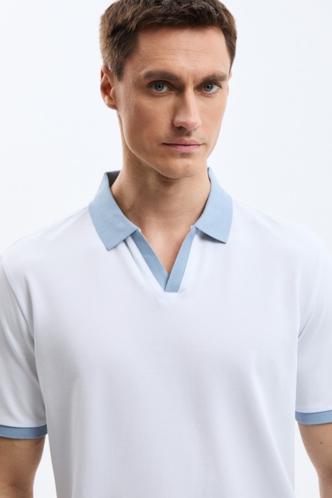 футболка-поло из россии вид сбоку