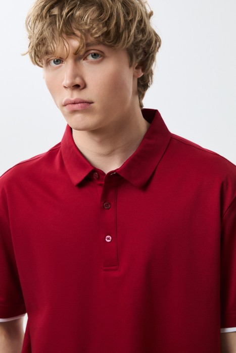 футболка-поло из россии вид сбоку