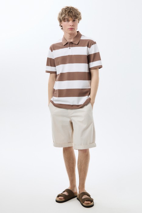 футболка-поло от бренда снежная королева вид слева