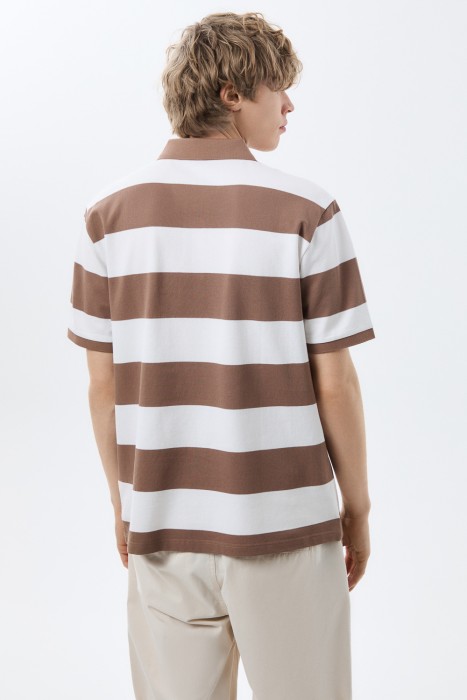 футболка-поло по цене 2200 руб вид справа