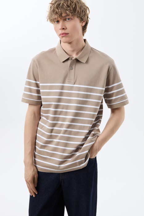 футболка-поло от бренда снежная королева вид слева