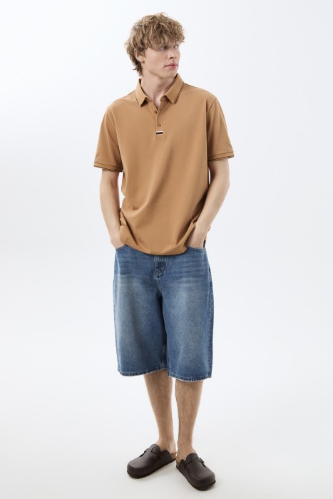 футболка-поло от бренда снежная королева вид слева