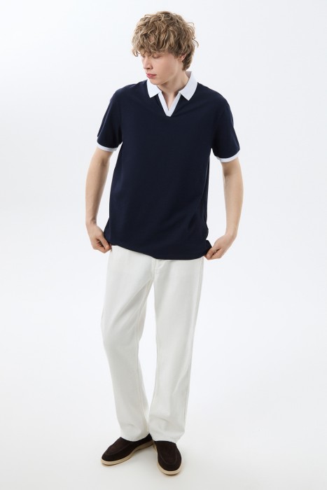 футболка-поло от бренда снежная королева вид слева