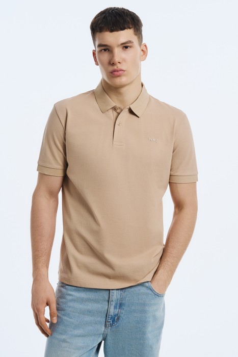 футболка-поло от бренда снежная королева вид слева