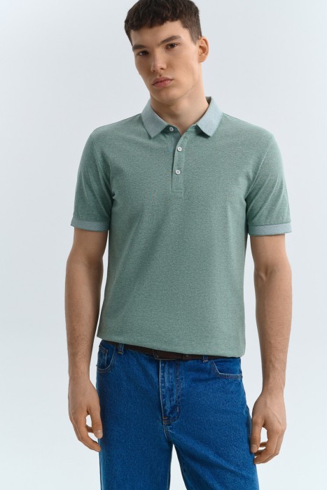 футболка-поло от бренда снежная королева вид слева