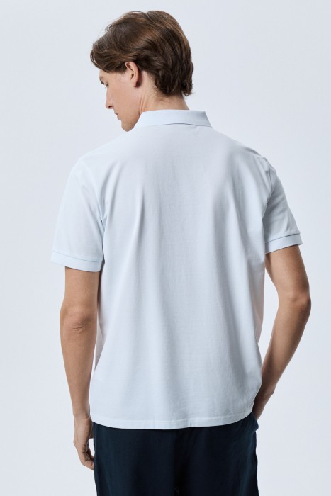 футболка-поло по цене 1870 руб вид справа