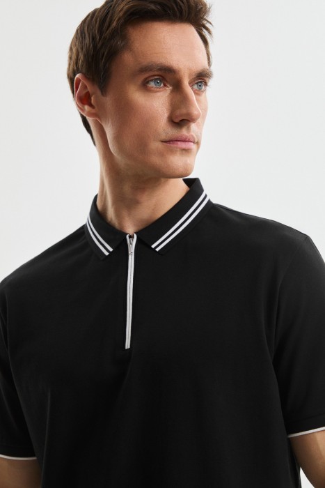 футболка-поло из россии вид сбоку