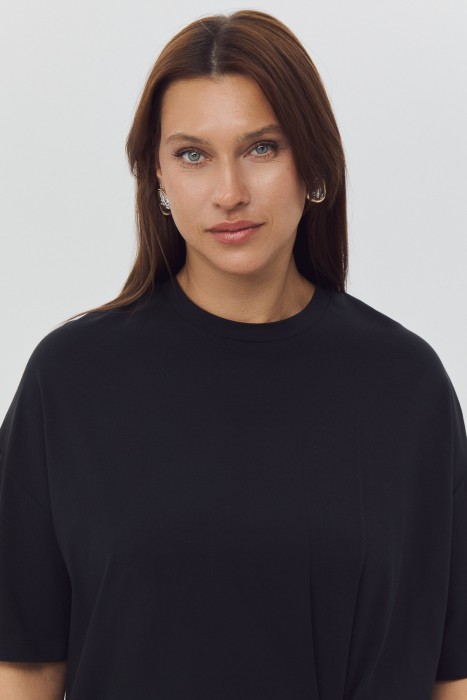 футболка с брошью из россии вид сбоку