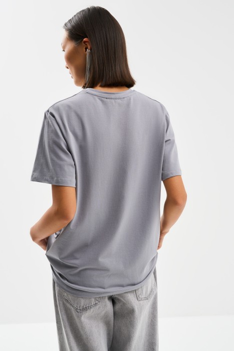 футболка с декором по цене 720 руб вид справа