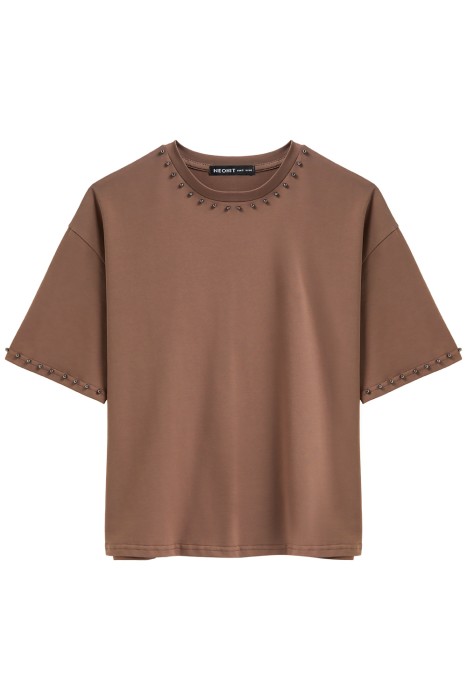 футболка с декором из россии вид сбоку